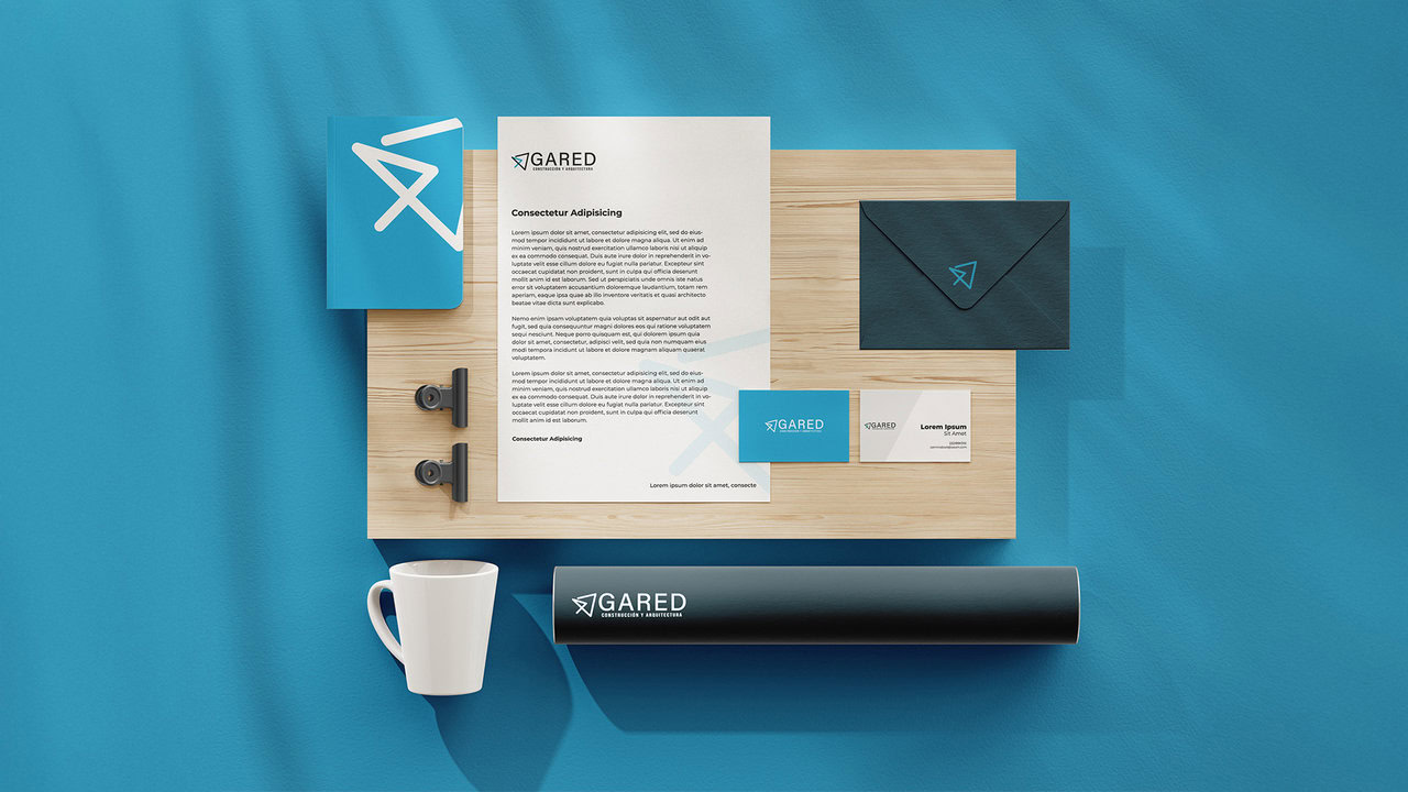 Papelería corporativa moderna para despacho de arquitectura y construcción.